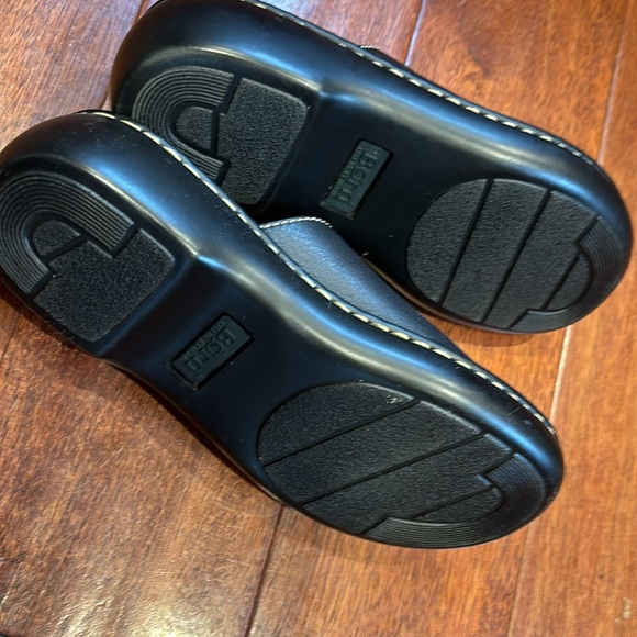 Born handcrafted footwear. Brown sandals in excellent condition, size 6 - Picture 4 of 4